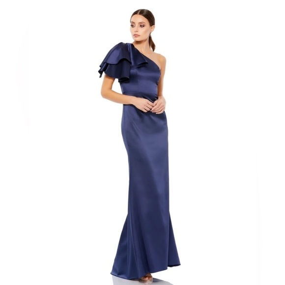 Mac Duggal 26521 NWT One Flutter Shoulder Gown - Picture 1 of 6